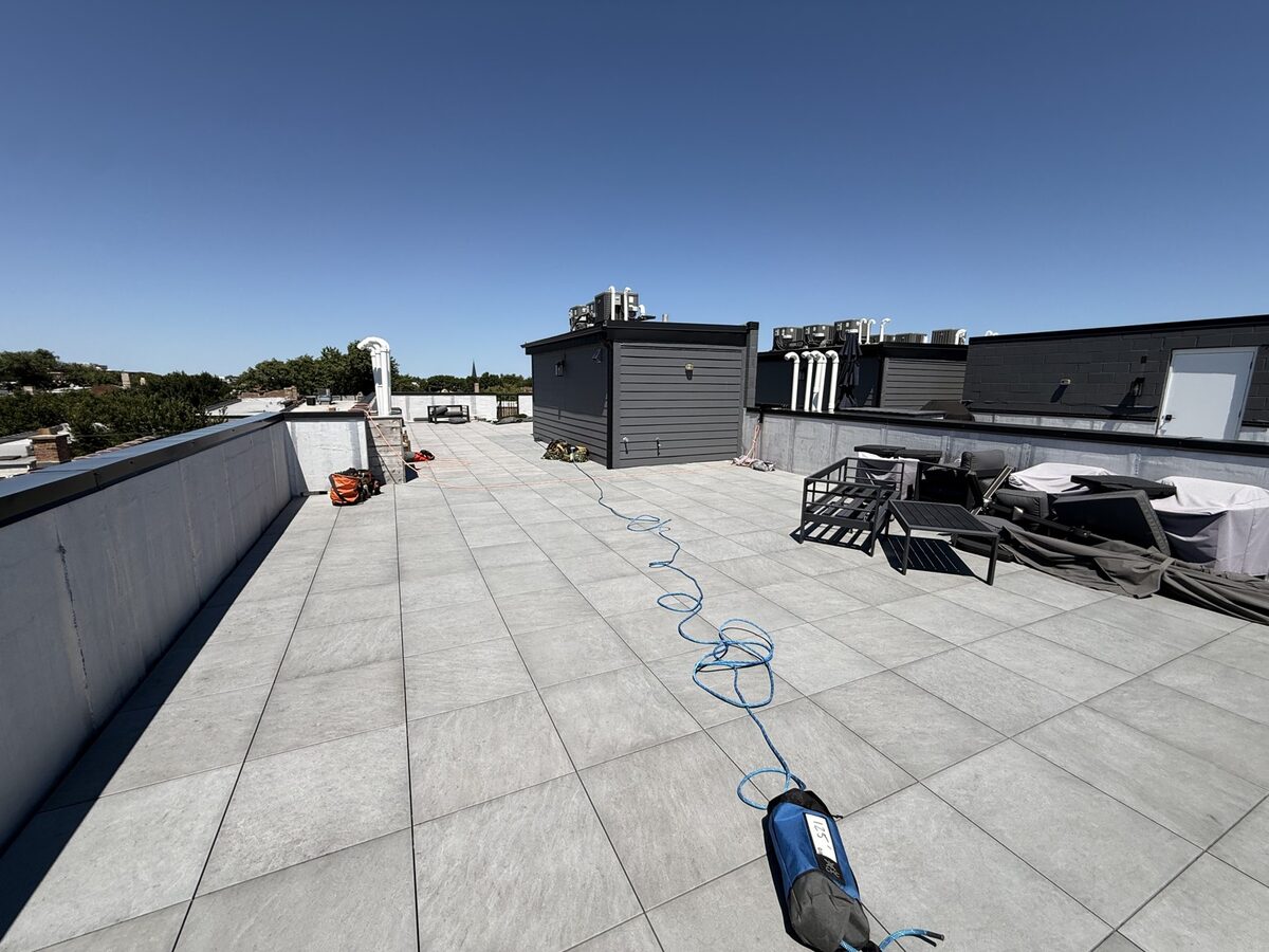 Rope access rigging on a Chicago rooftop